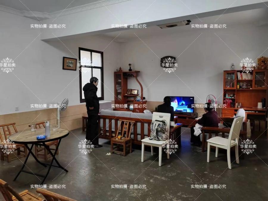 嵩塘南路105號(hào)法拍房103號(hào)101、201